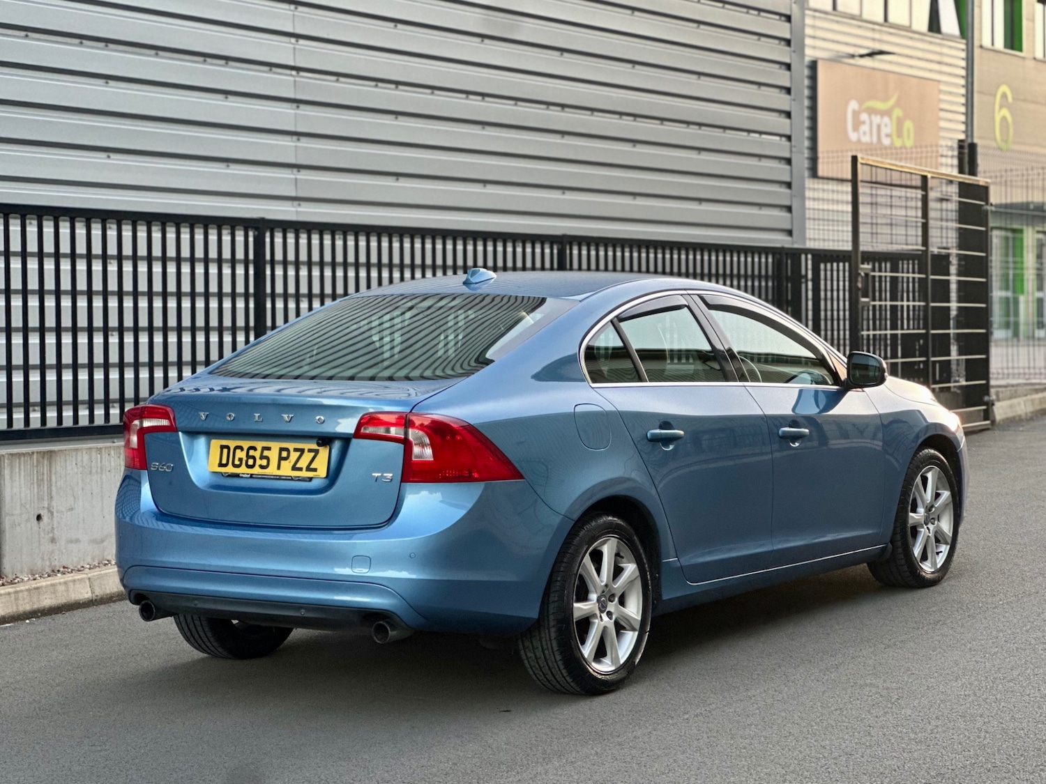 Used Volvo S60 2015 for sale - 76070614: Photo 25