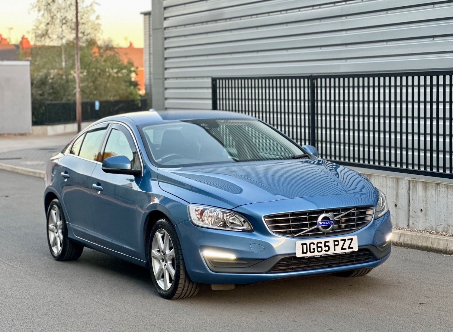 Used Volvo S60 2015 for sale - 76070614: Photo 28