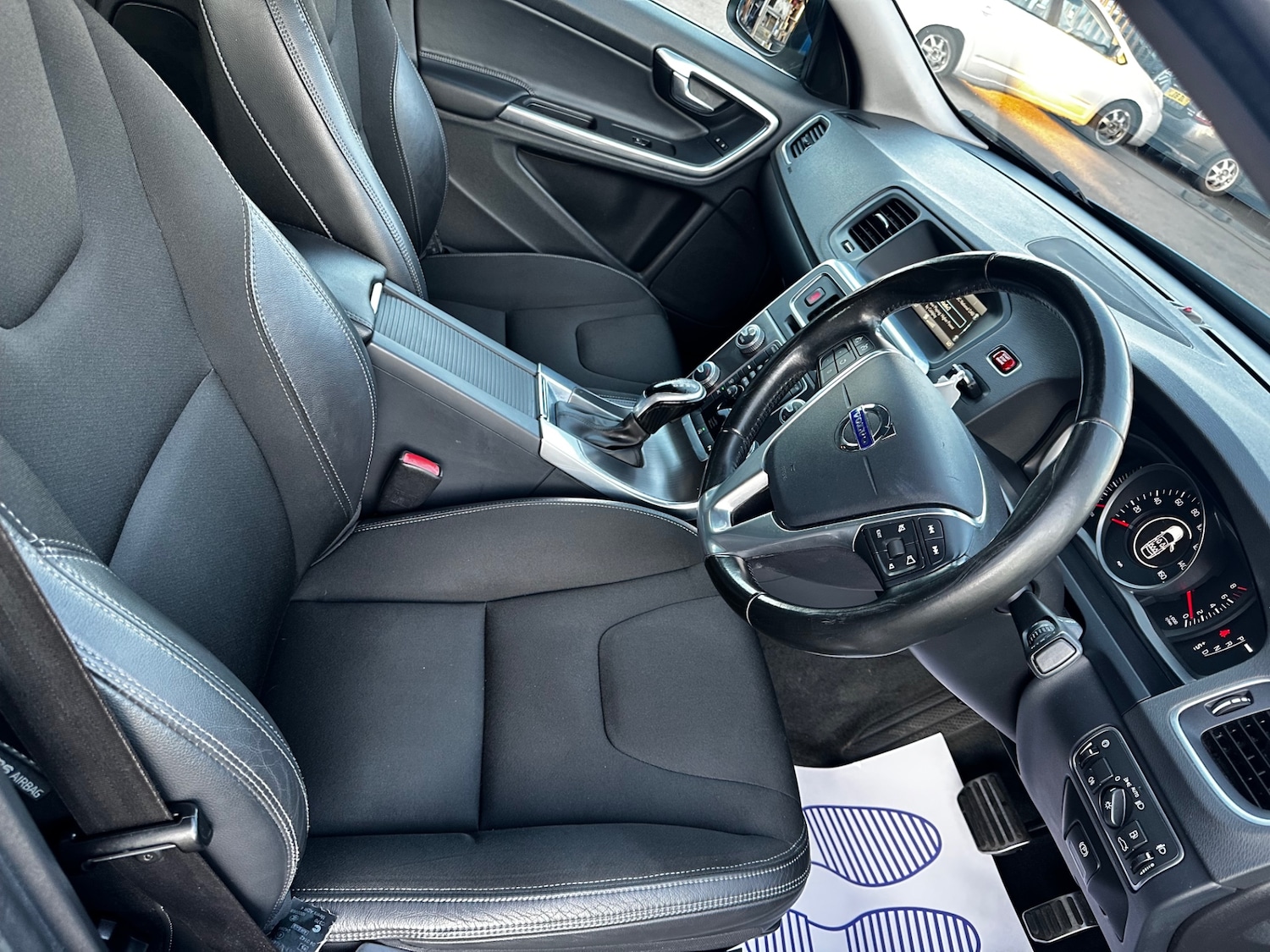 Used Volvo S60 2015 for sale - 76070614: Photo 31