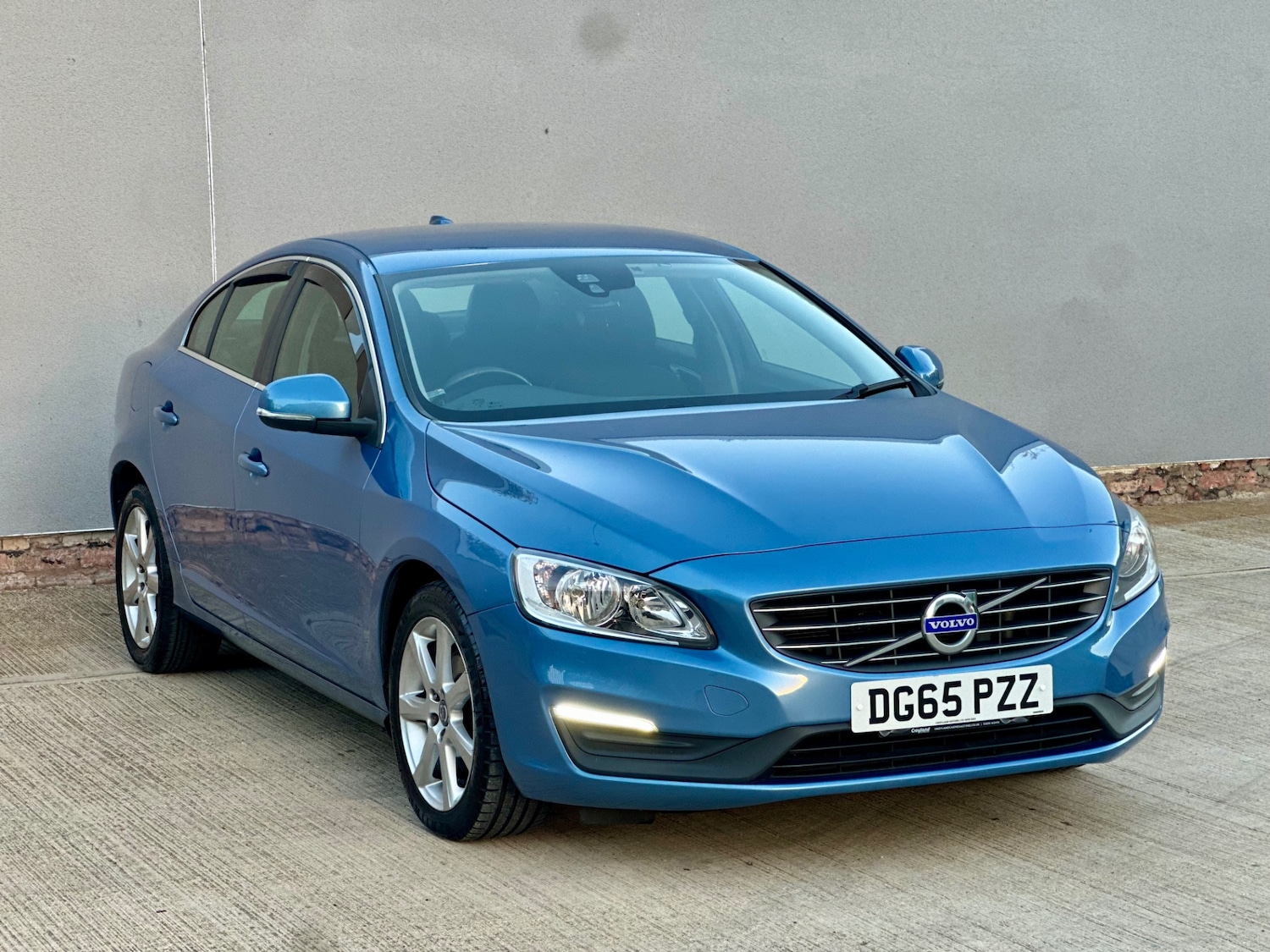 Used Volvo S60 2015 for sale - 76070614: Photo 37