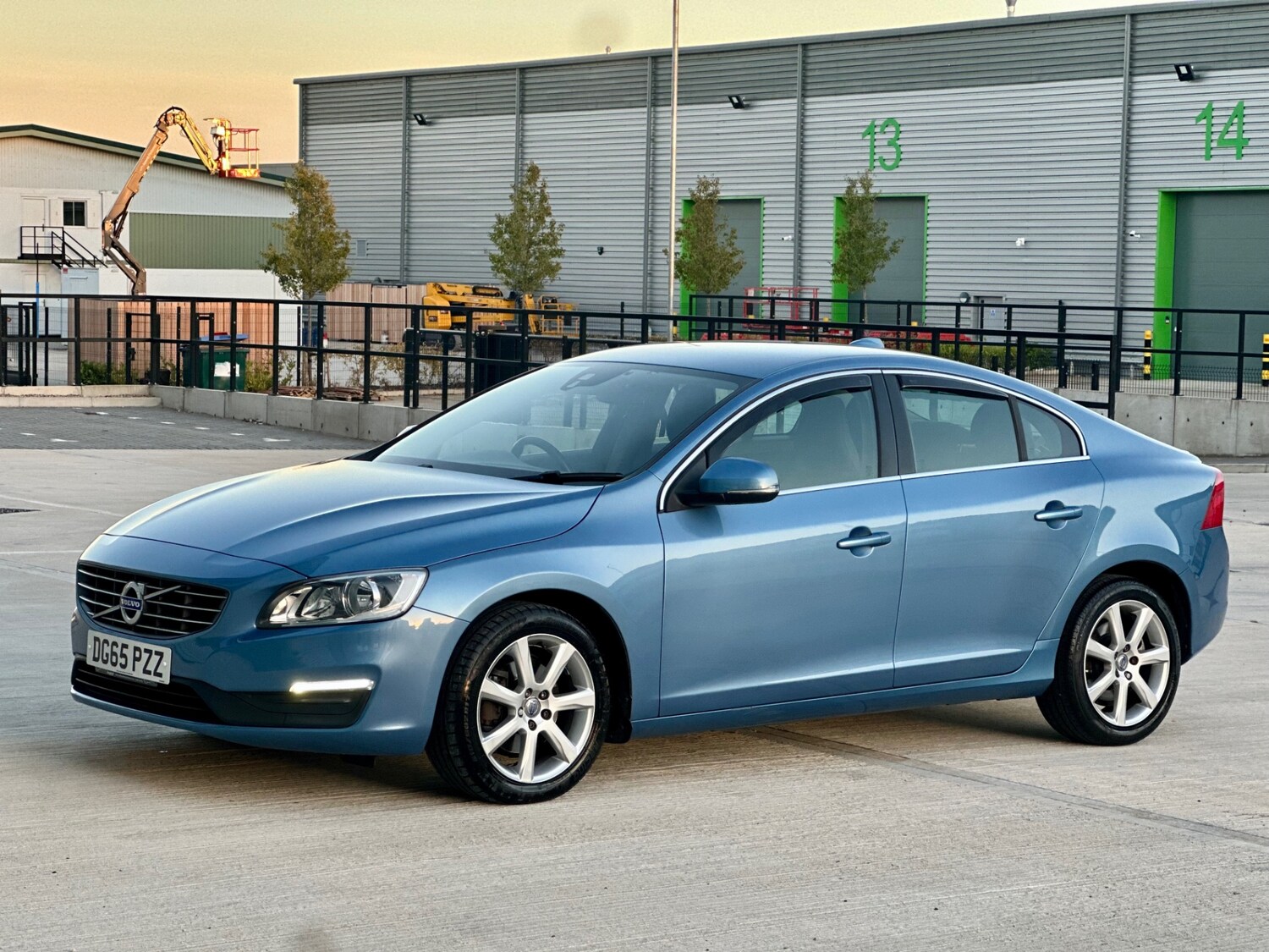 Used Volvo S60 2015 for sale - 76070614: Photo 43