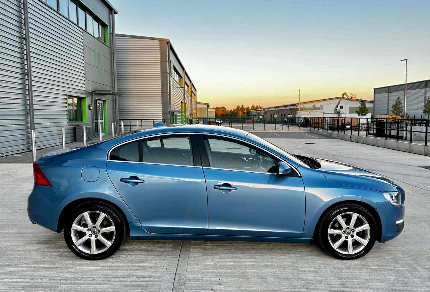 Used Volvo S60 2015 for sale - 76070614: Photo 46