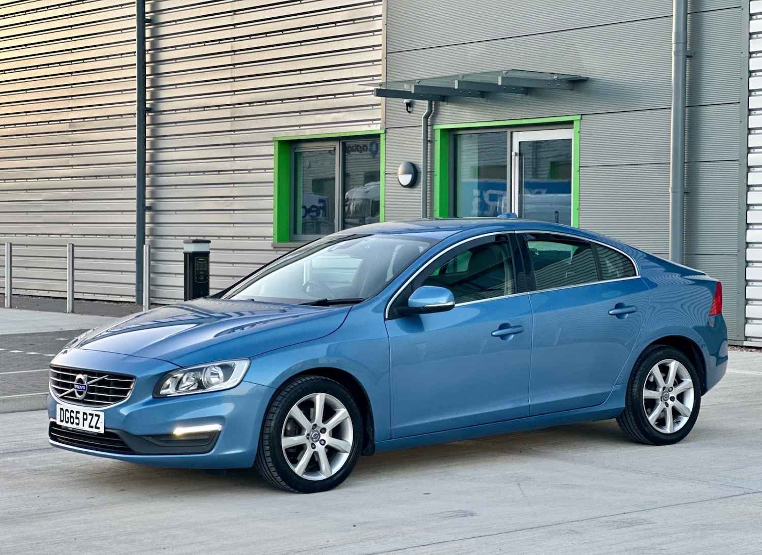 Used Volvo S60 2015 for sale - 76070614: Photo 49