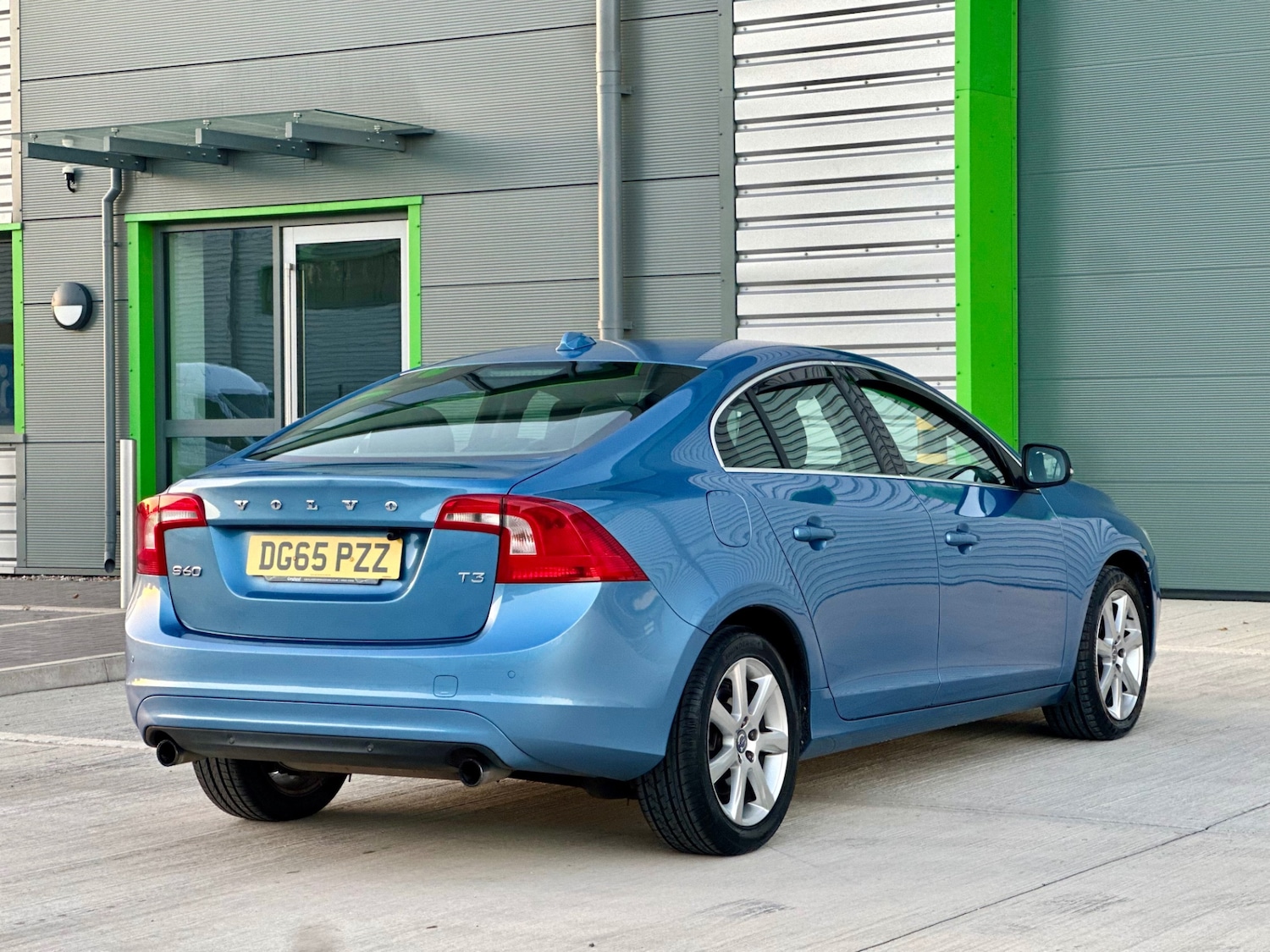 Used Volvo S60 2015 for sale - 76070614: Photo 5