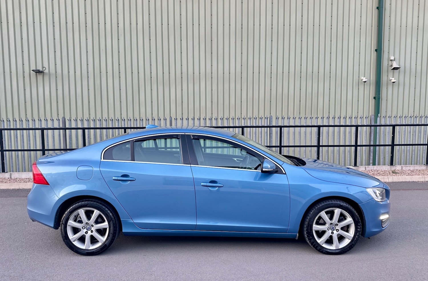 Used Volvo S60 2015 for sale - 76070614: Photo 55