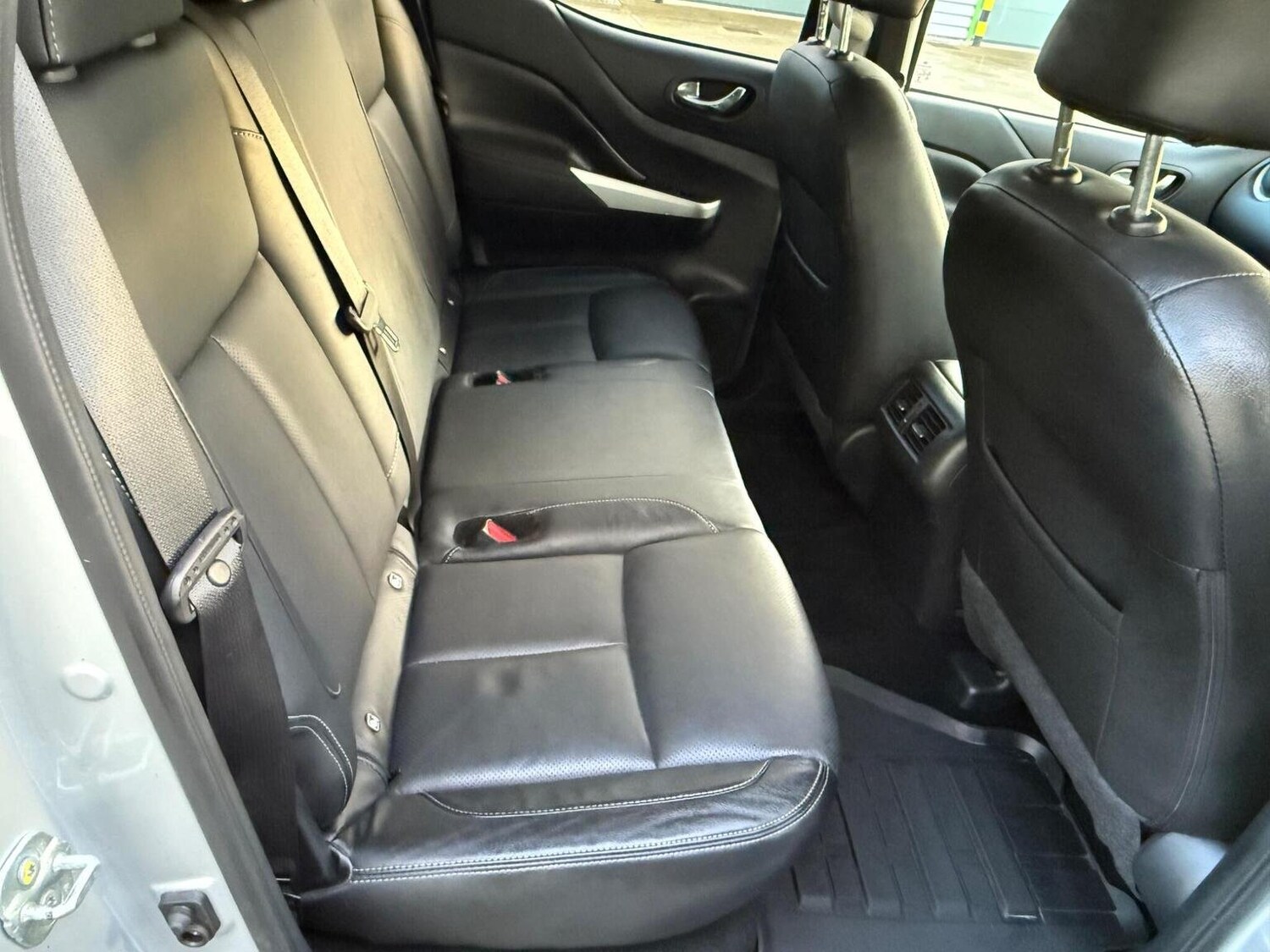 Used Nissan Navara 2019 for sale - 77689002: Photo 10