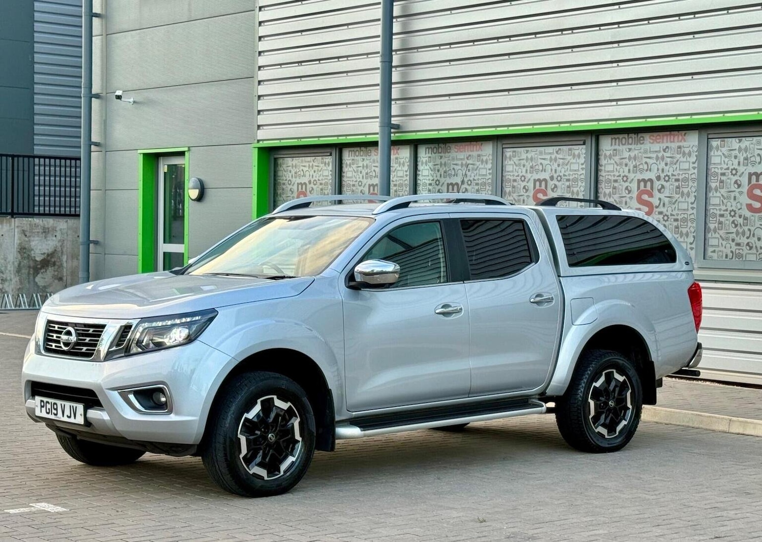 Used Nissan Navara 2019 for sale - 77689002: Photo 2