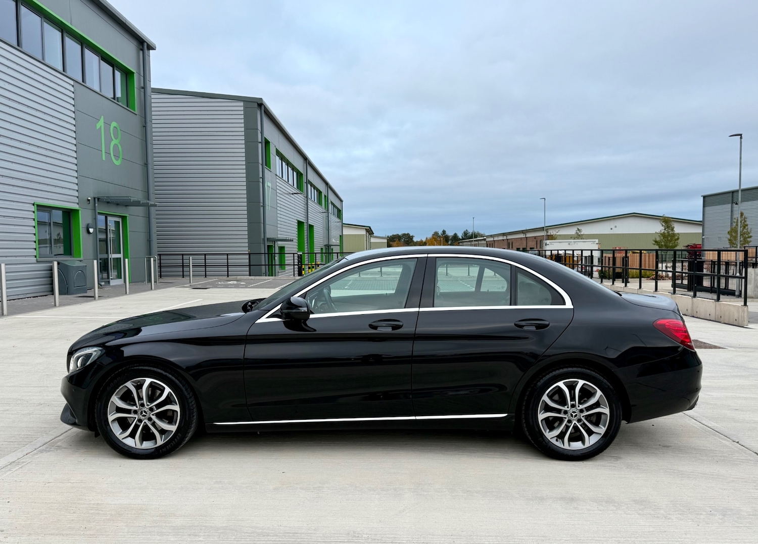 Used Mercedes-Benz C Class 2017 for sale - 76225486: Photo 15