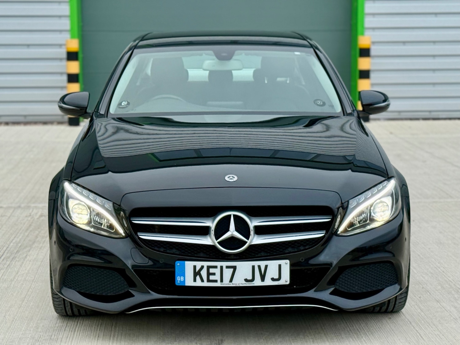 Used Mercedes-Benz C Class 2017 for sale - 76225486: Photo 3