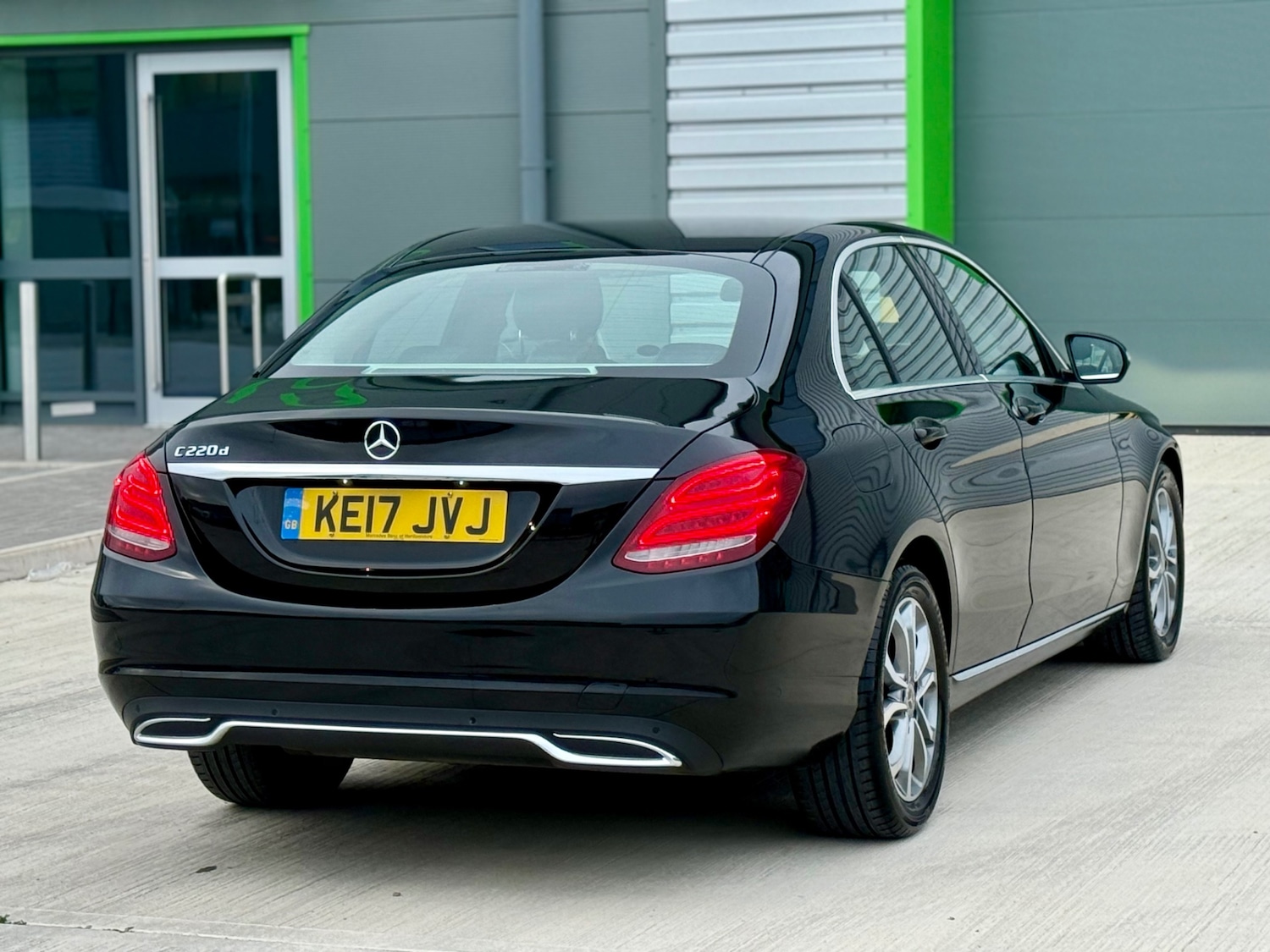 Used Mercedes-Benz C Class 2017 for sale - 76225486: Photo 4