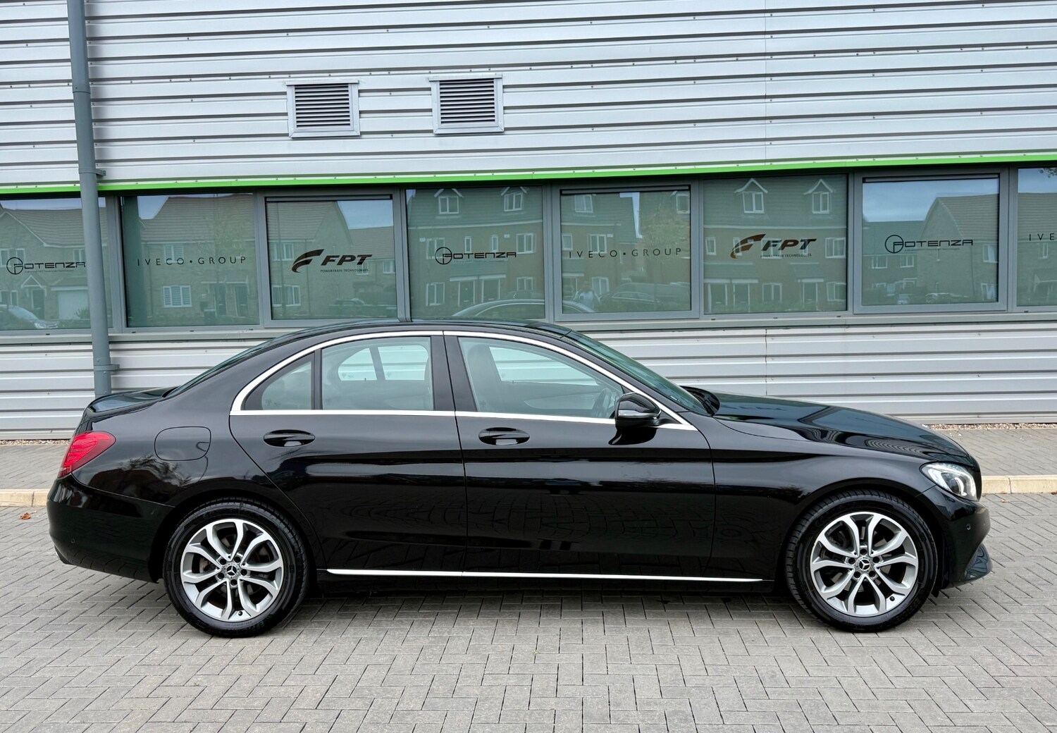 Used Mercedes-Benz C Class 2017 for sale - 76225486: Photo 72