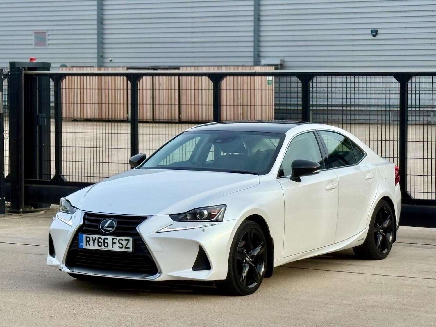 Used Lexus IS 2017 for sale - 78131590: Photo 25