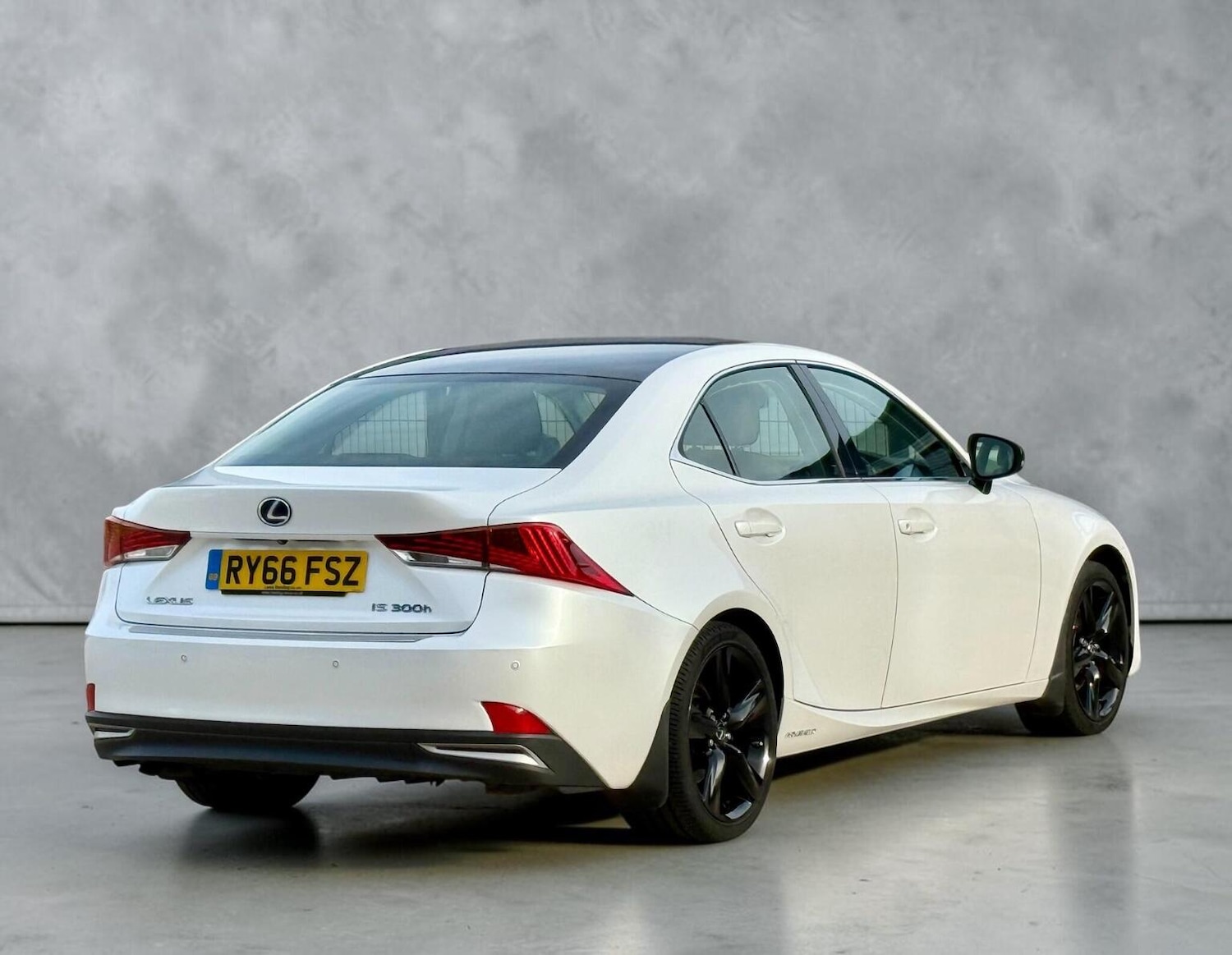 Used Lexus IS 2017 for sale - 78131590: Photo 5