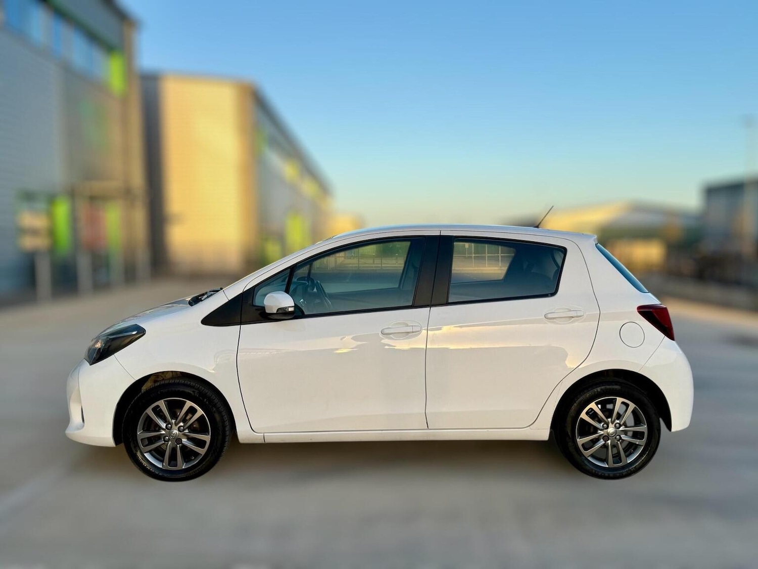 Used Toyota Yaris 2015 for sale - 77931270: Photo 18