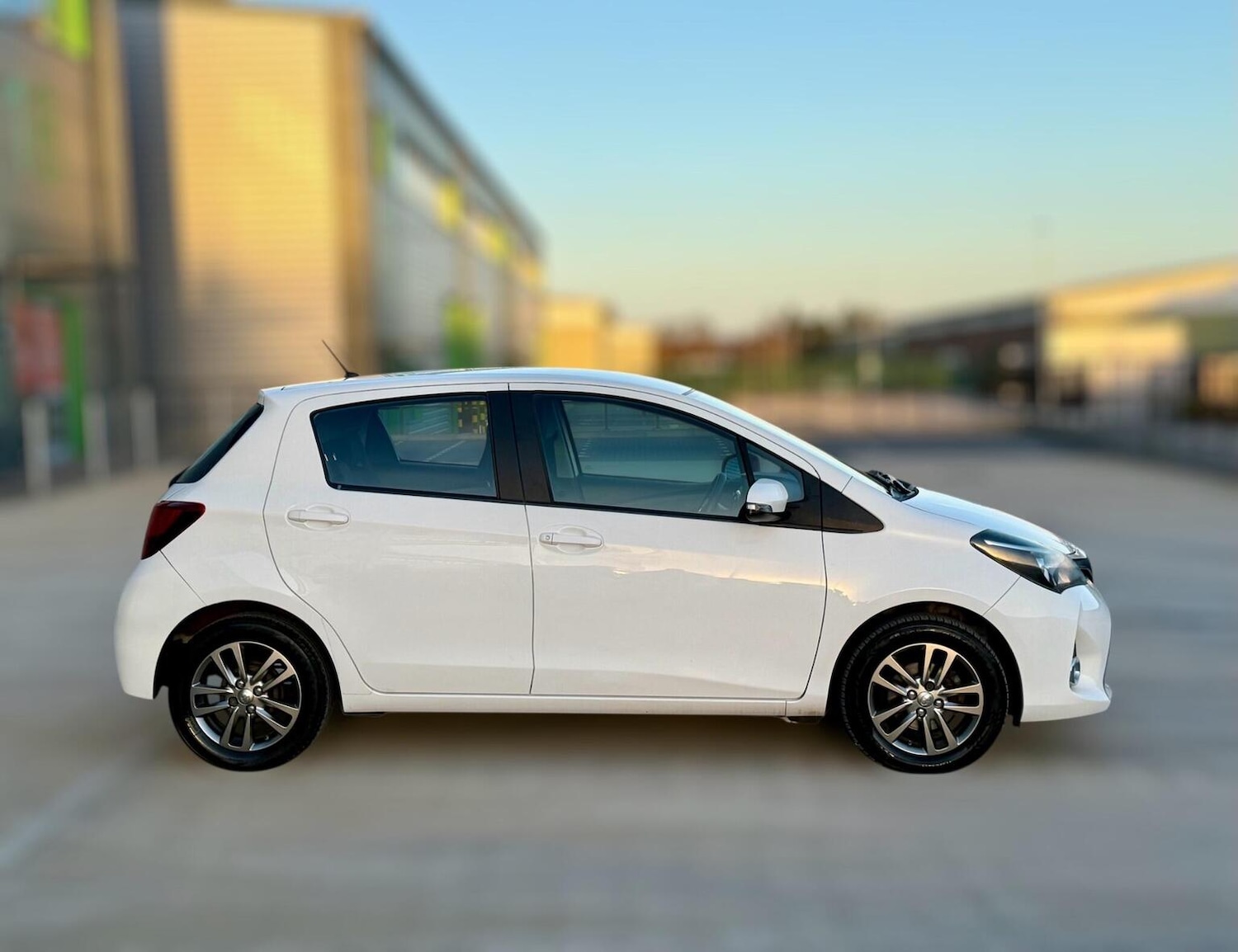 Used Toyota Yaris 2015 for sale - 77931270: Photo 19