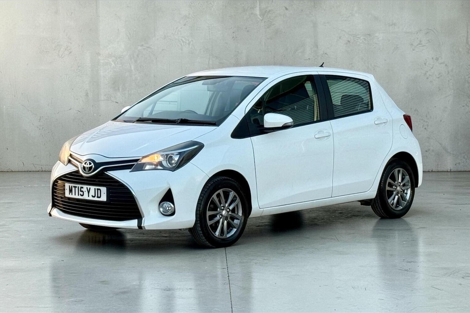 Used Toyota Yaris 2015 for sale - 77931270: Photo 23