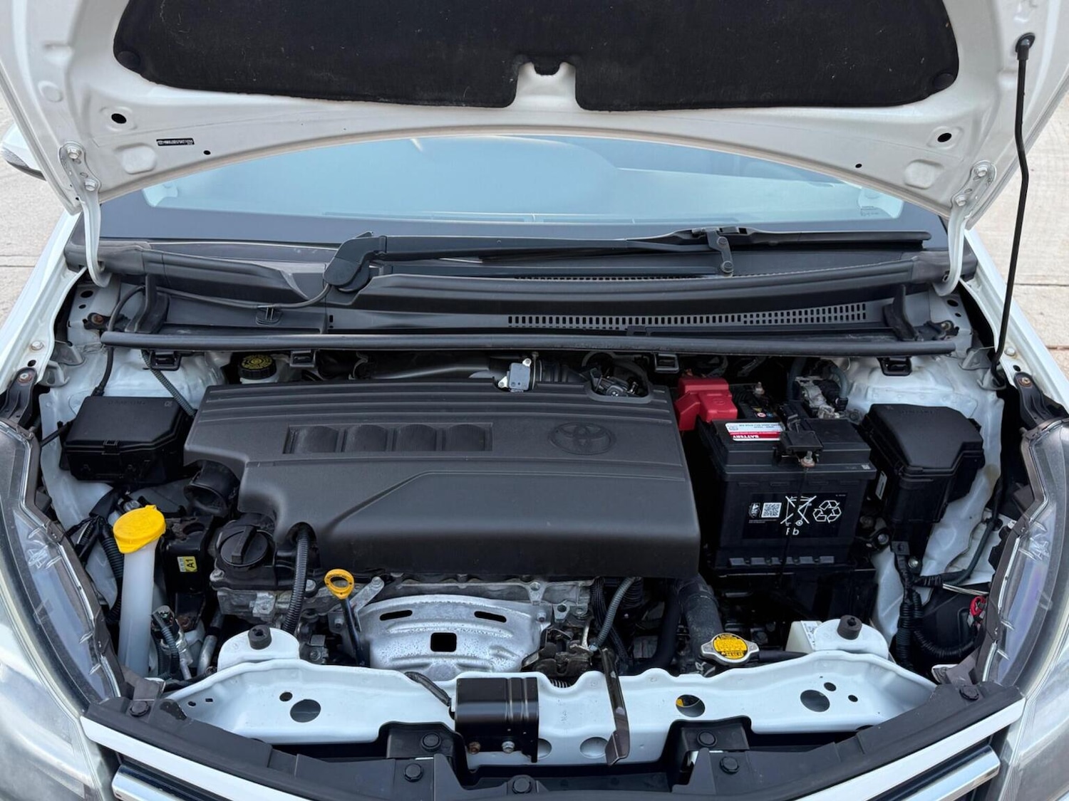 Used Toyota Yaris 2015 for sale - 77931270: Photo 28