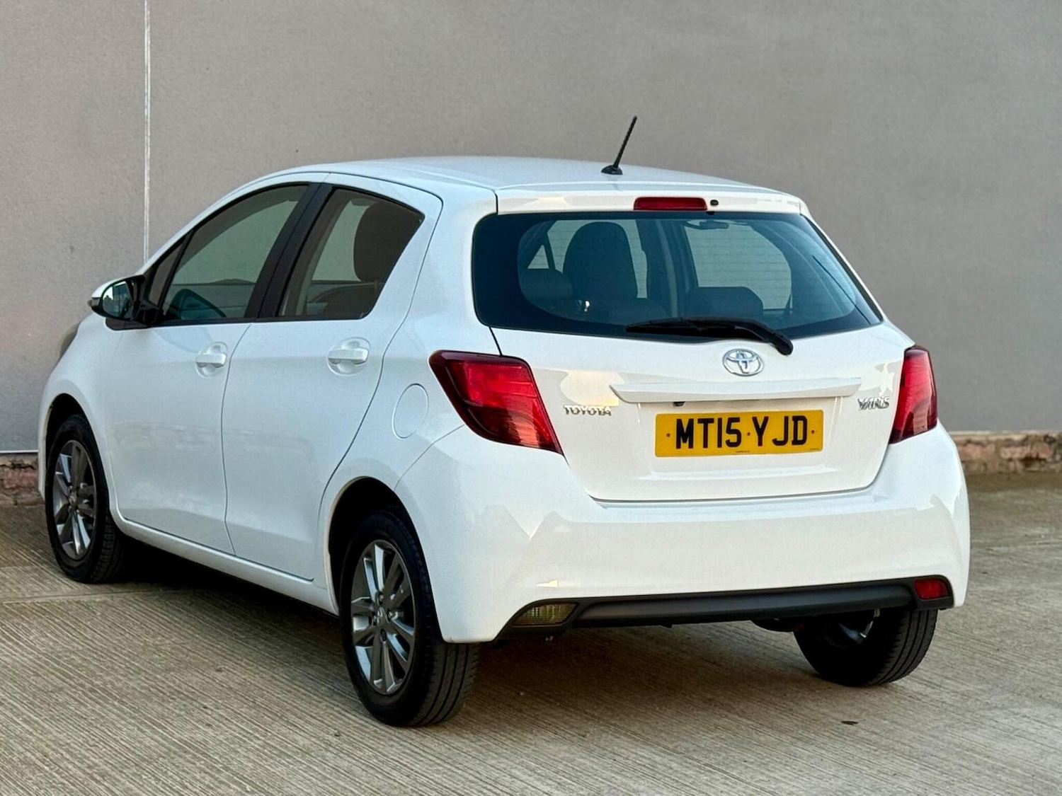 Used Toyota Yaris 2015 for sale - 77931270: Photo 30