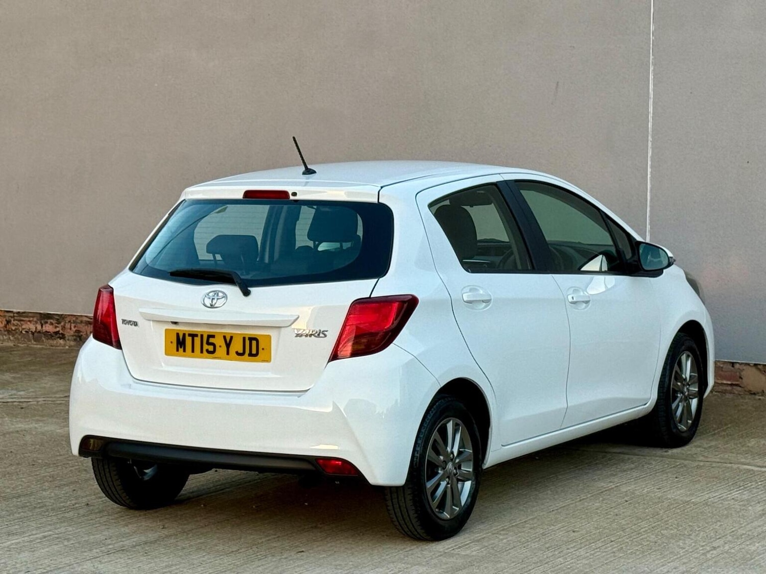 Used Toyota Yaris 2015 for sale - 77931270: Photo 32