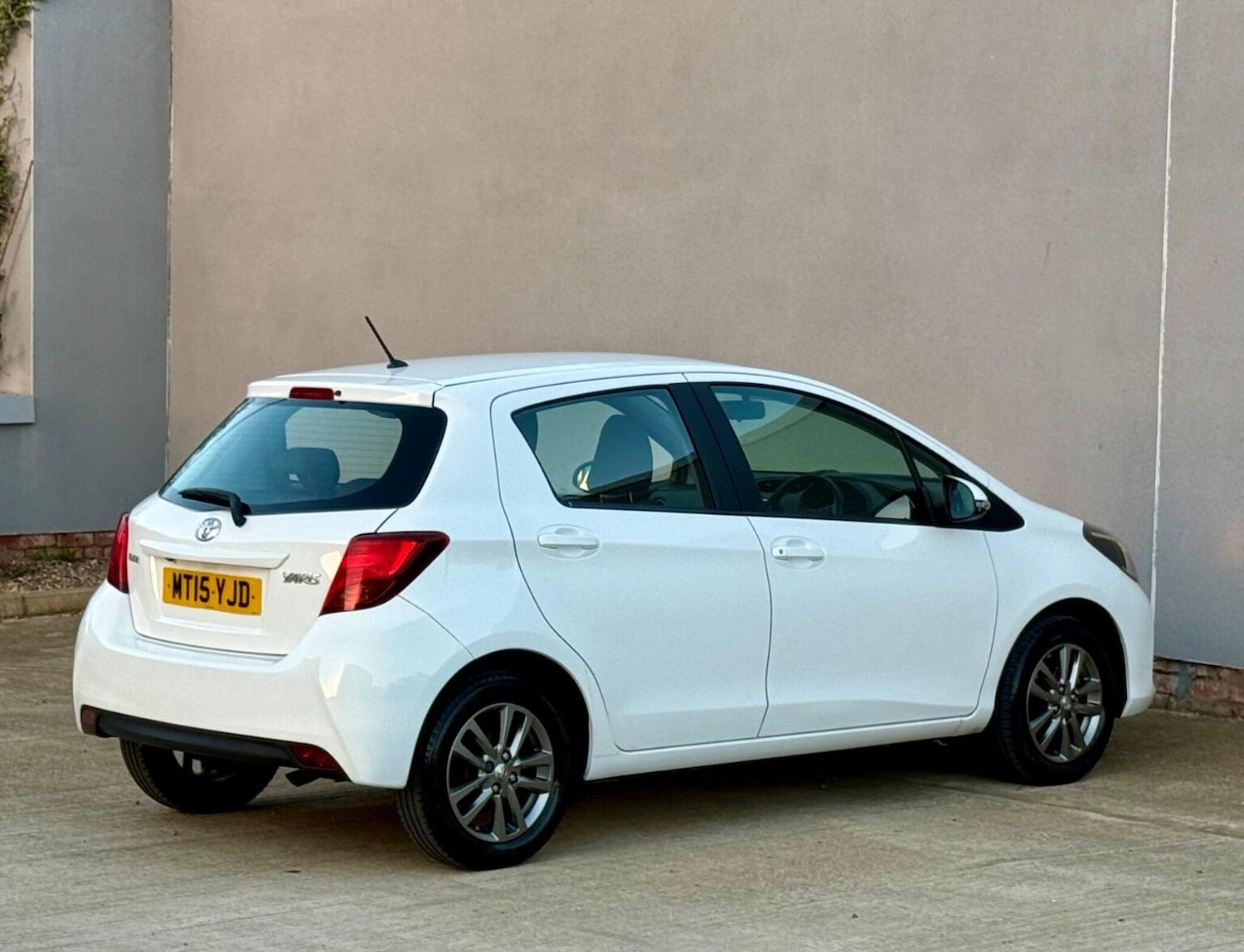 Used Toyota Yaris 2015 for sale - 77931270: Photo 33