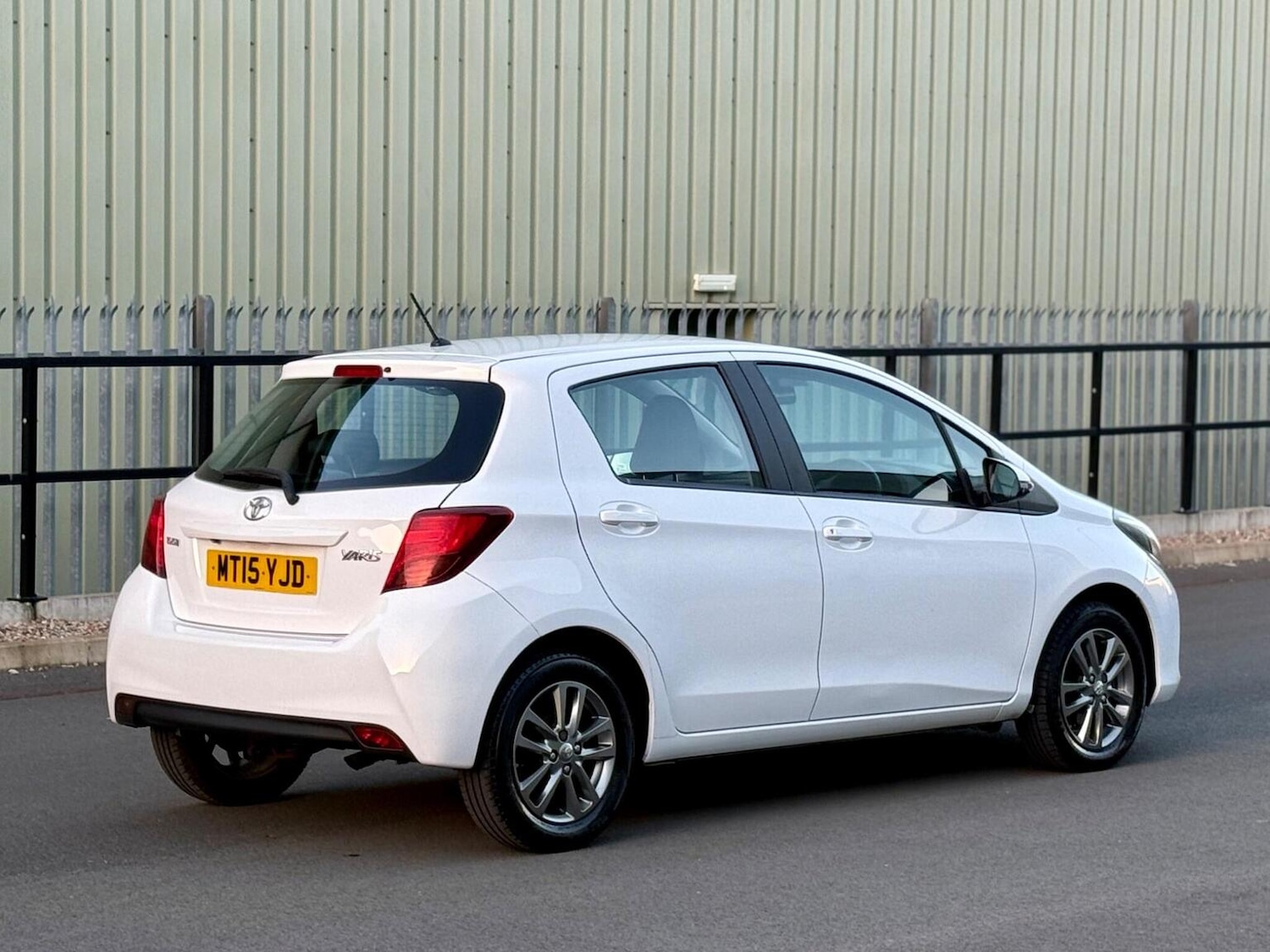 Used Toyota Yaris 2015 for sale - 77931270: Photo 38