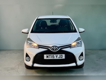 Used Toyota Yaris 2015 for sale - 77931270: Photo