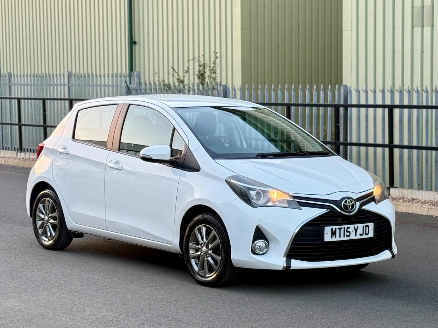 Used Toyota Yaris 2015 for sale - 77931270: Photo 40