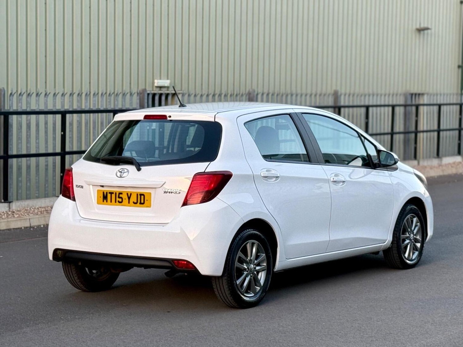 Used Toyota Yaris 2015 for sale - 77931270: Photo 42