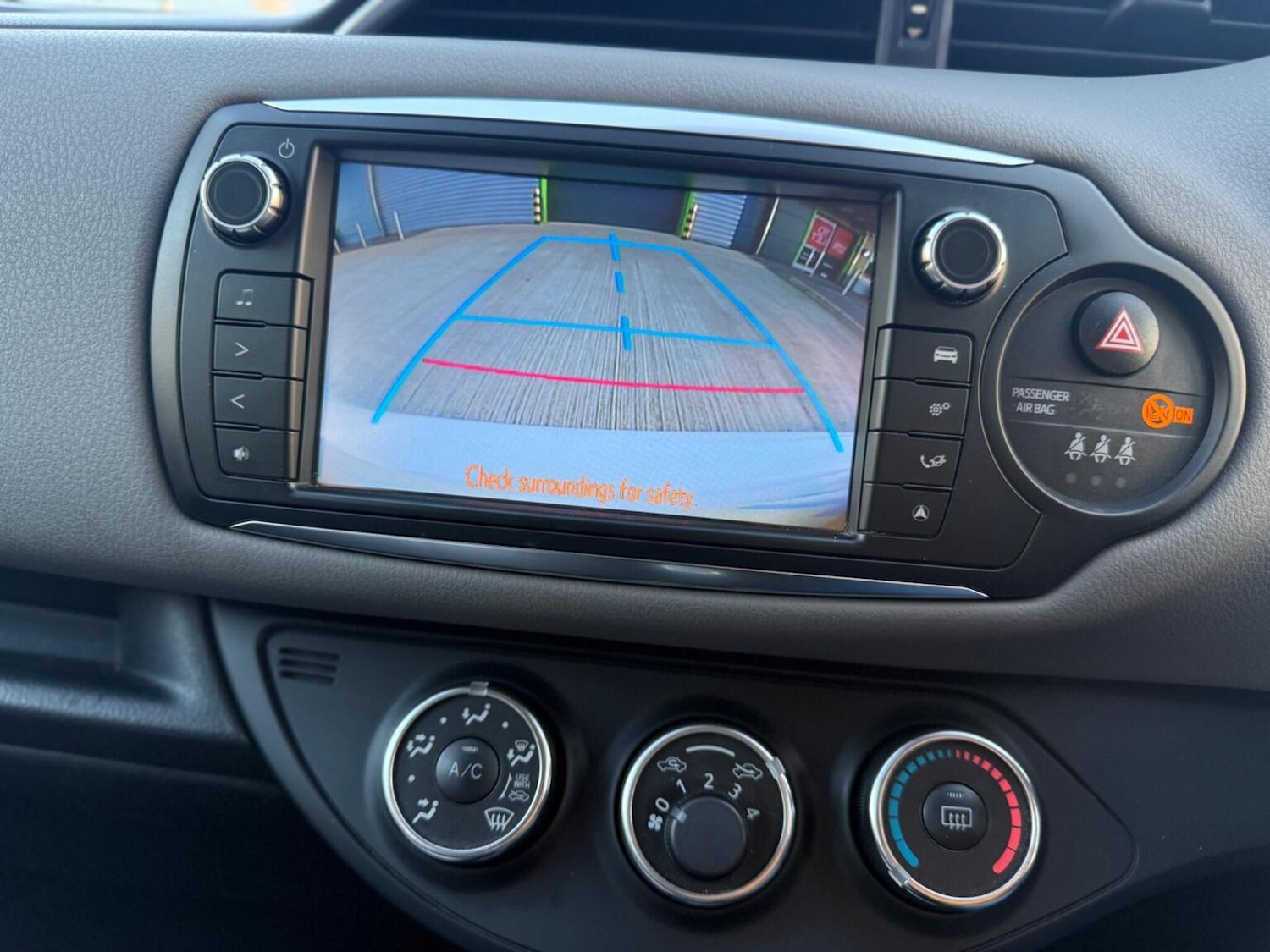 Used Toyota Yaris 2015 for sale - 77931270: Photo 47