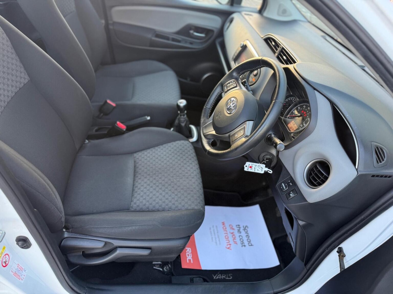 Used Toyota Yaris 2015 for sale - 77931270: Photo 48