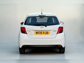 Used Toyota Yaris 2015 for sale - 77931270: Photo