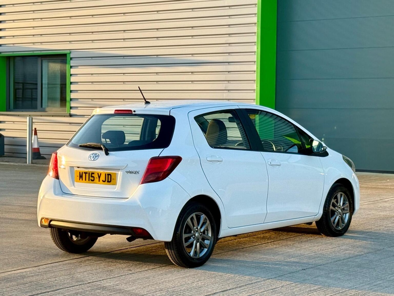 Used Toyota Yaris 2015 for sale - 77931270: Photo 57