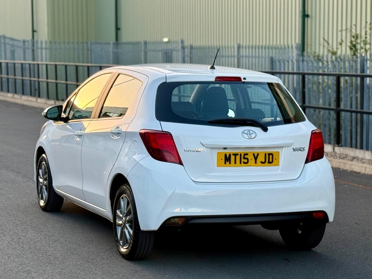 Used Toyota Yaris 2015 for sale - 77931270: Photo 60