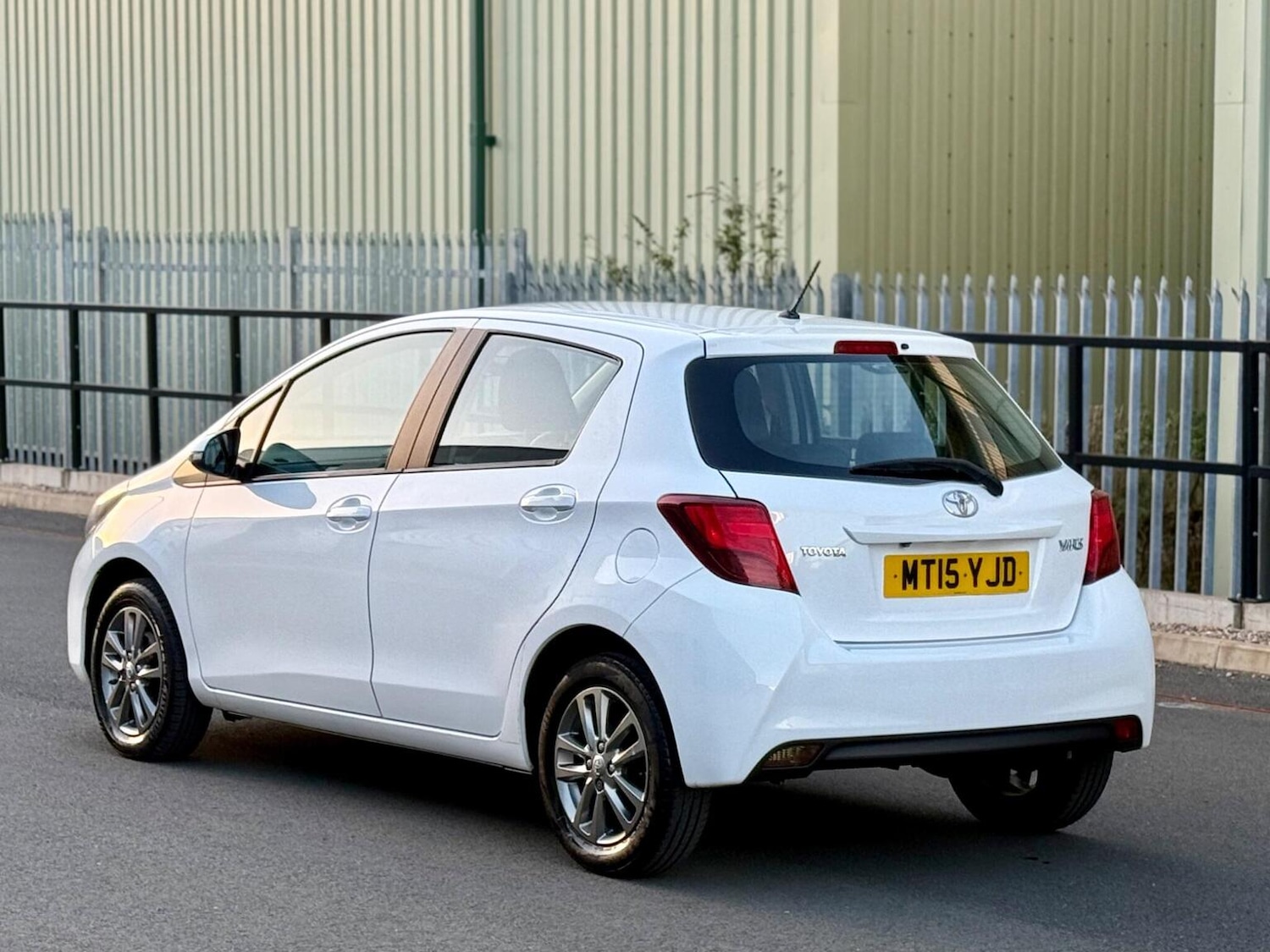 Used Toyota Yaris 2015 for sale - 77931270: Photo 61