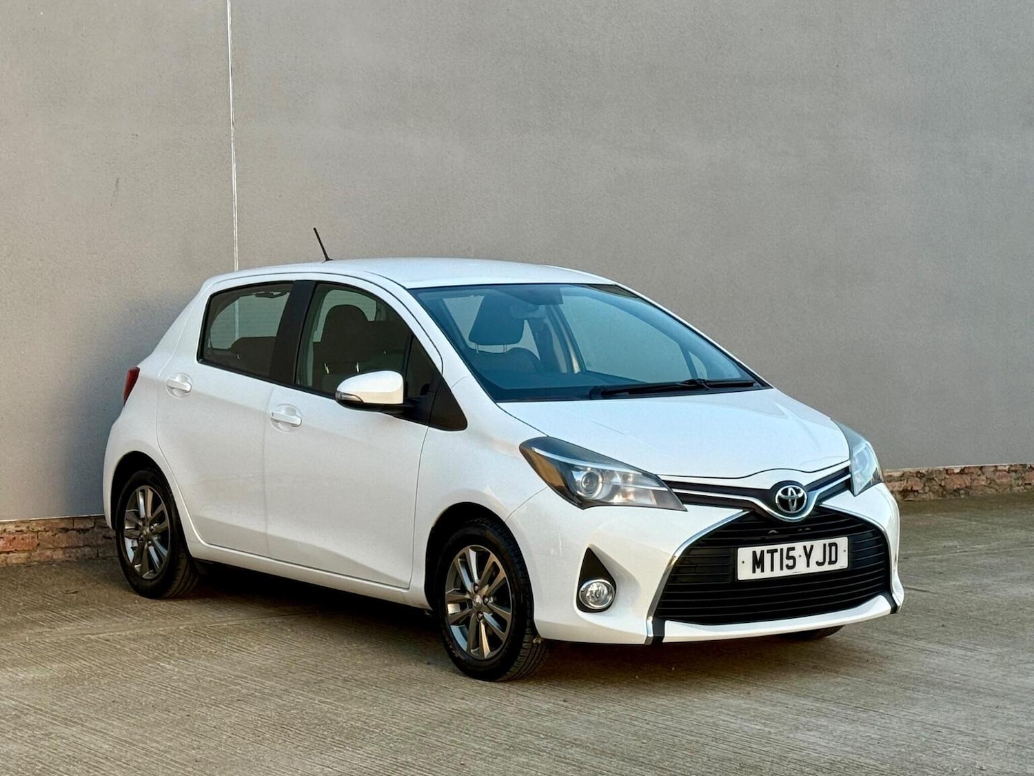 Used Toyota Yaris 2015 for sale - 77931270: Photo 66