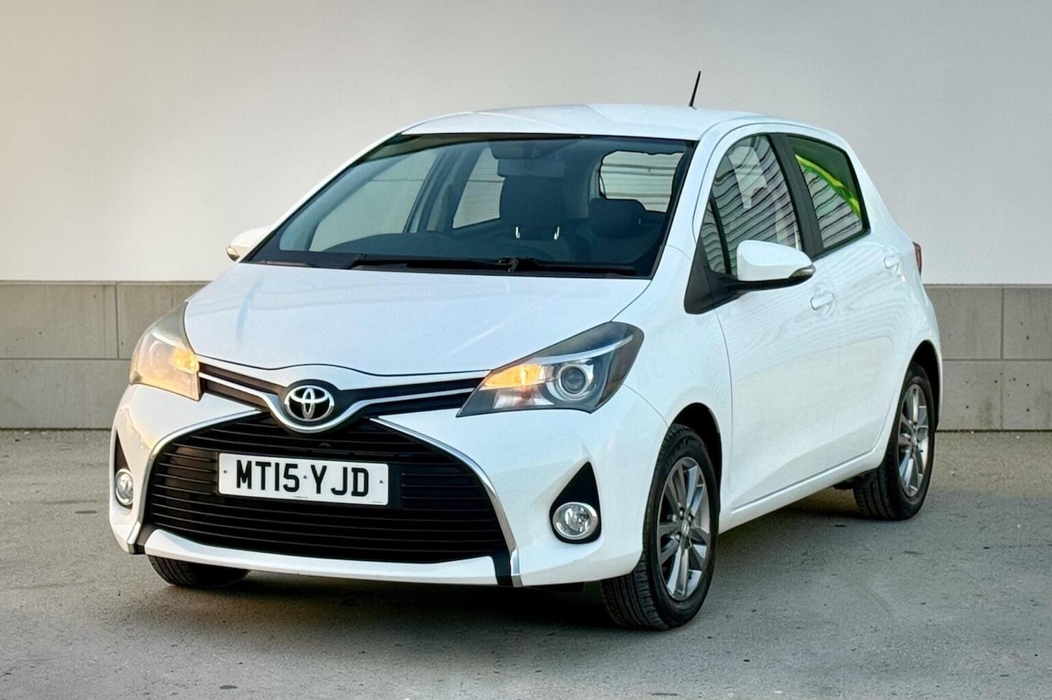 Used Toyota Yaris 2015 for sale - 77931270: Photo 76