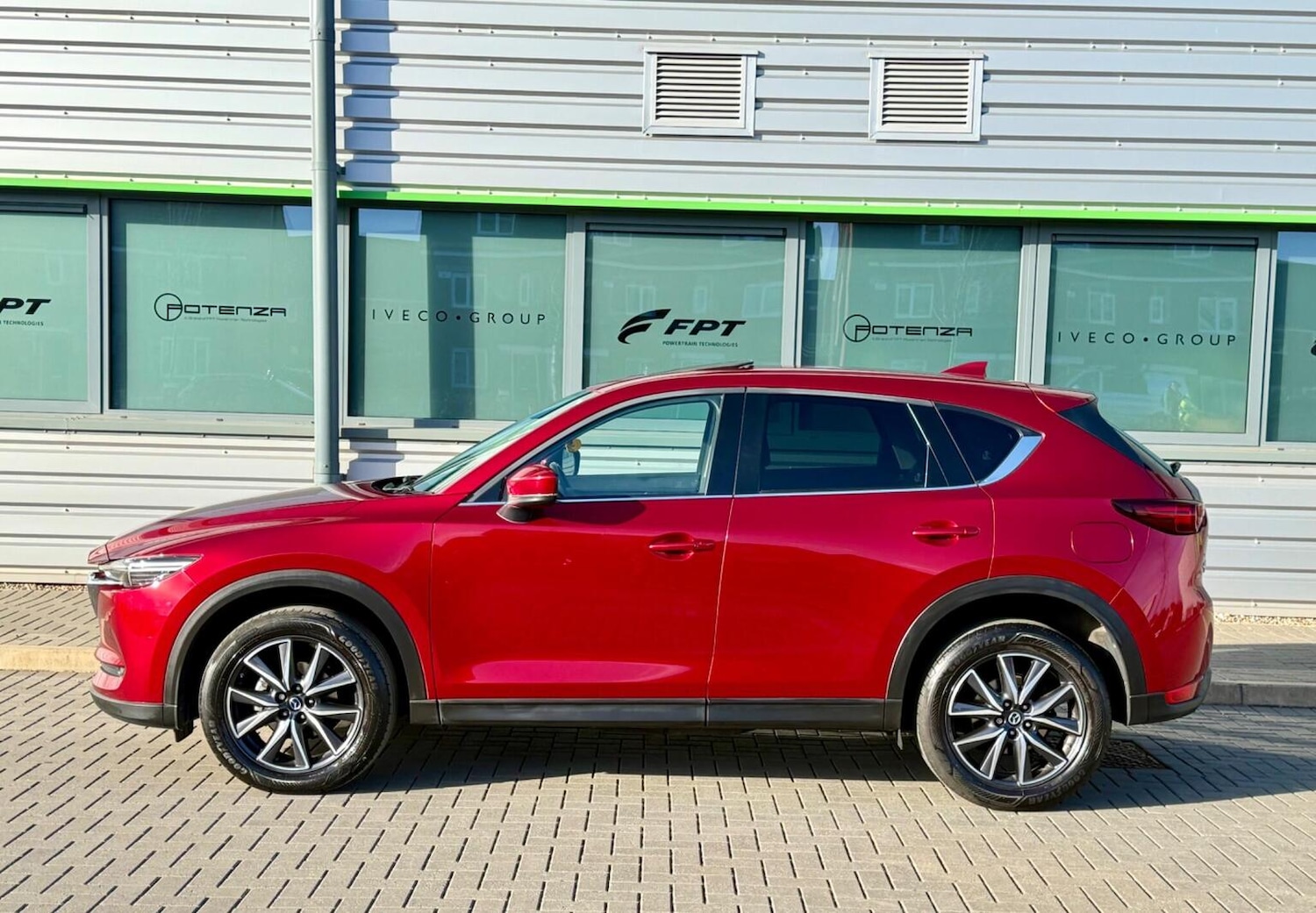 Used Mazda CX-5 2017 for sale - 77888419: Photo 100
