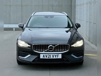 Used Volvo V60 2021 for sale - 77485584: Photo
