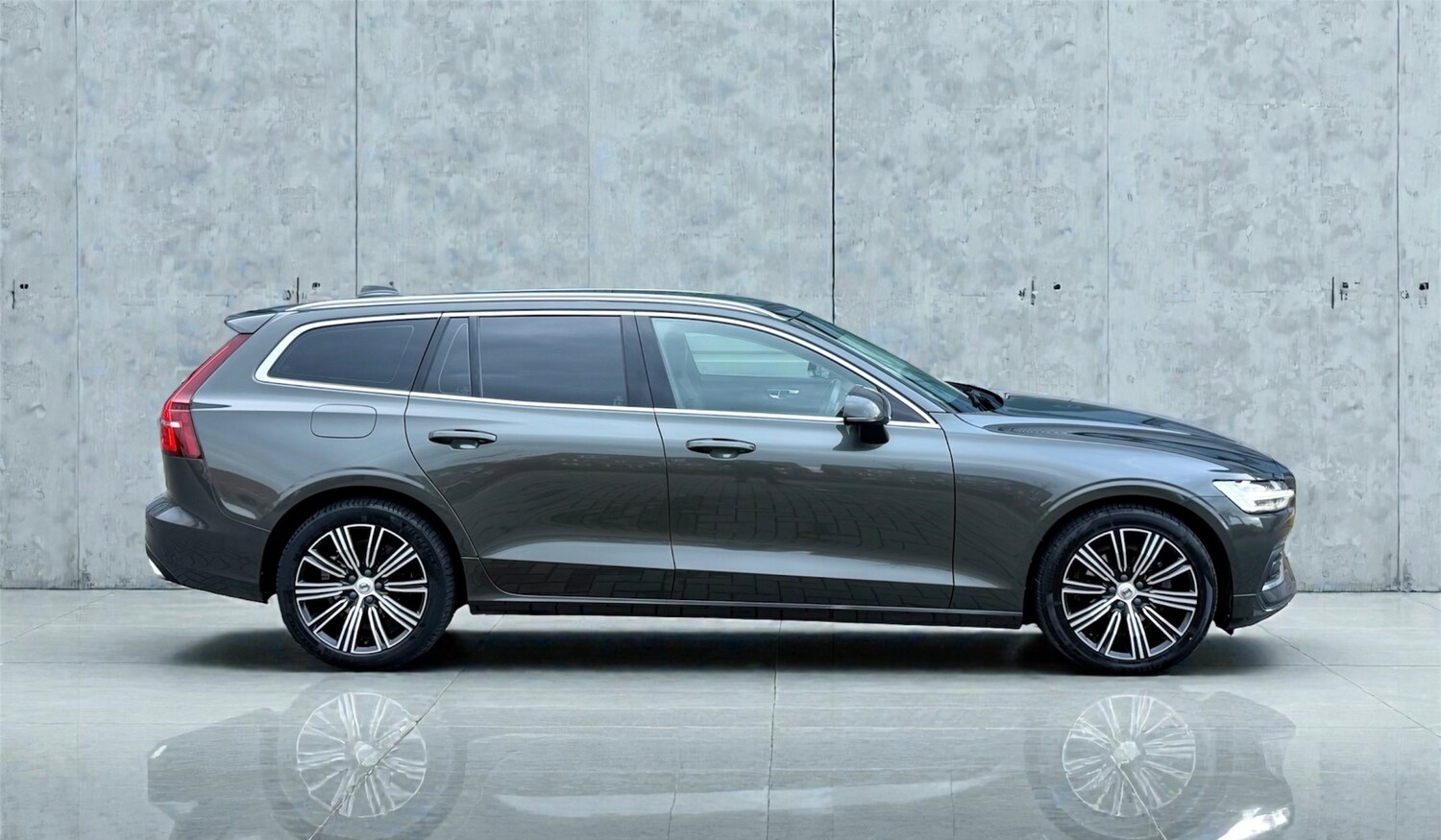 Used Volvo V60 2021 for sale - 77485584: Photo 7