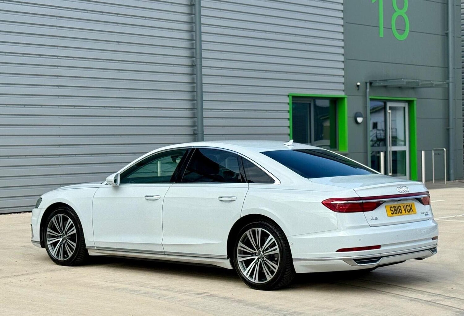 Used Audi A8 2018 for sale - 77688972: Photo 32