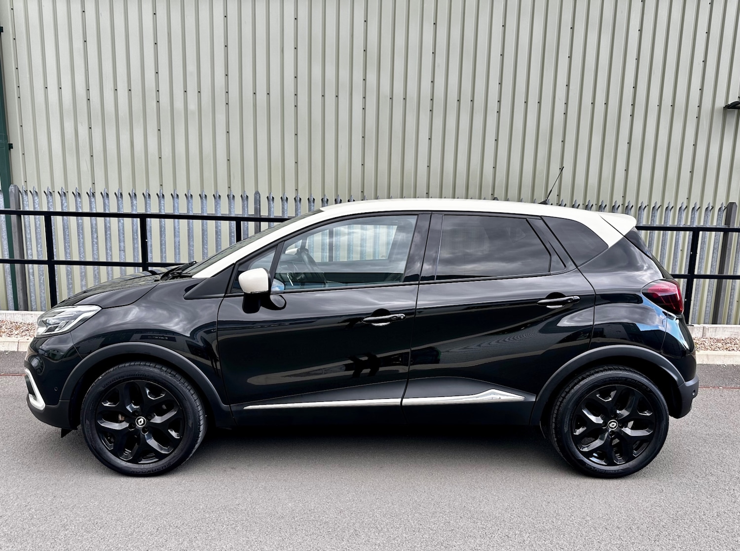 Used Renault Captur 2018 for sale - 76058226: Photo 18