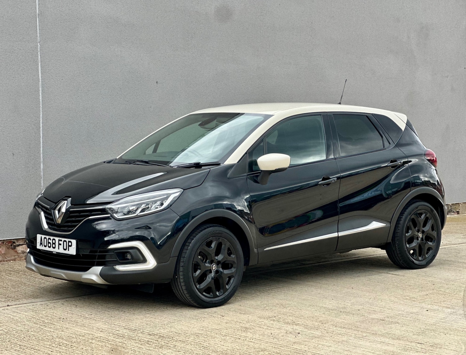 Used Renault Captur 2018 for sale - 76058226: Photo 23