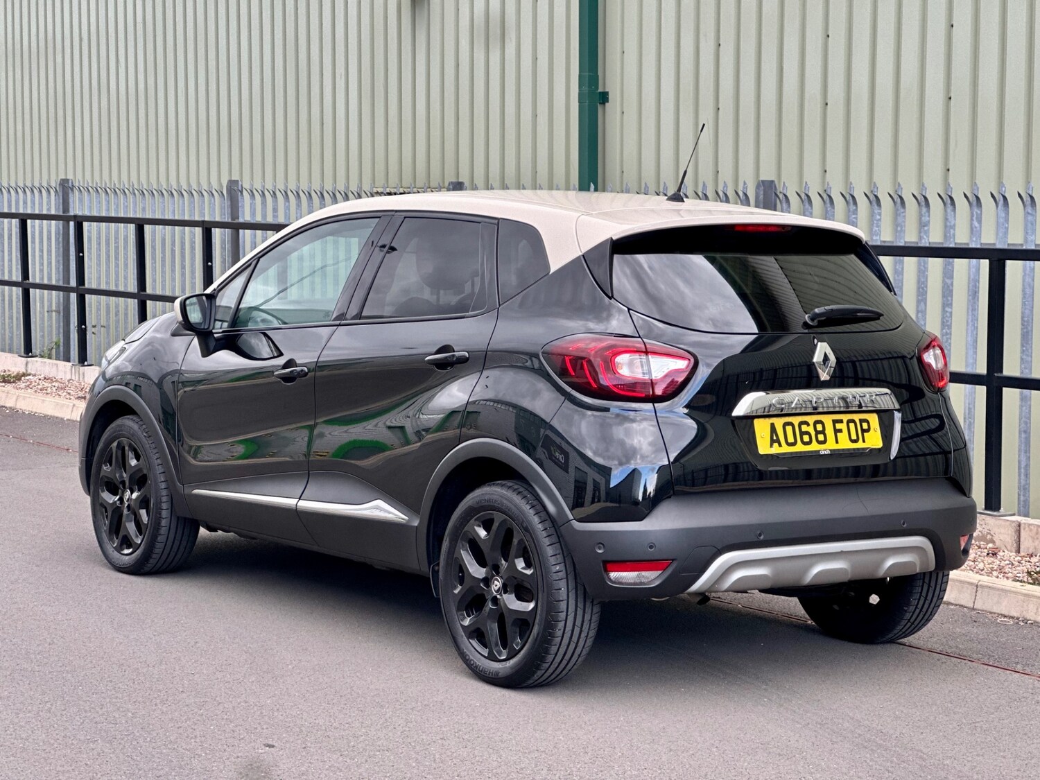 Used Renault Captur 2018 for sale - 76058226: Photo 35