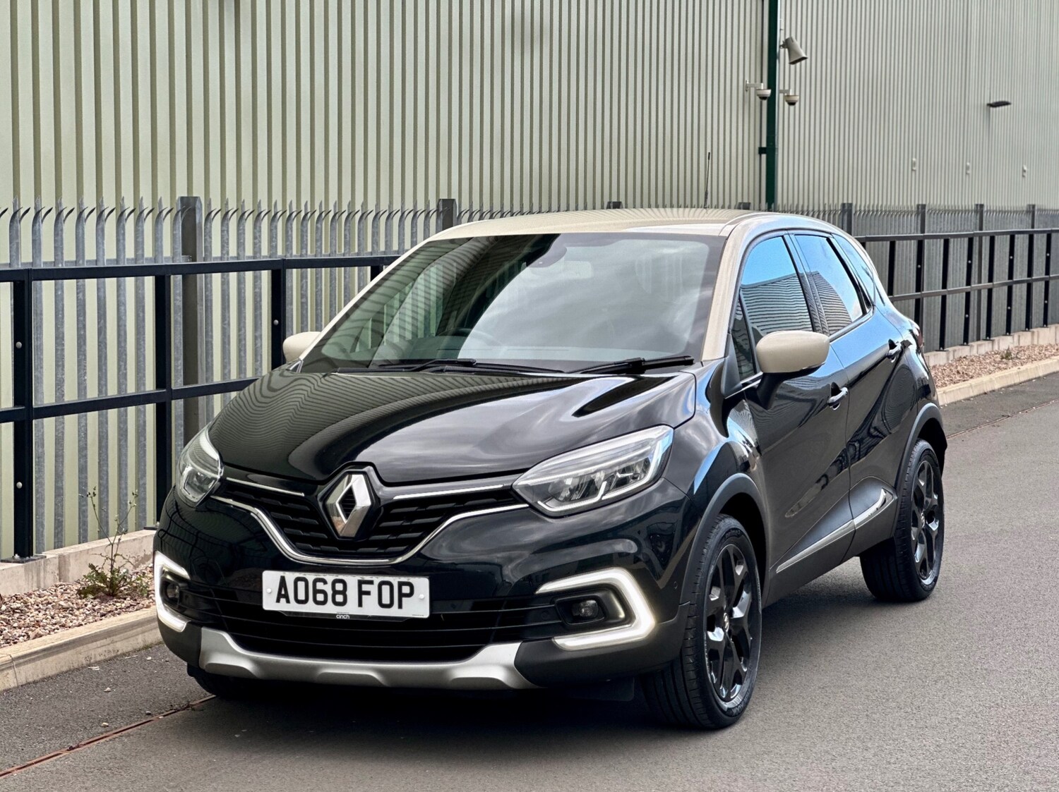 Used Renault Captur 2018 for sale - 76058226: Photo 38