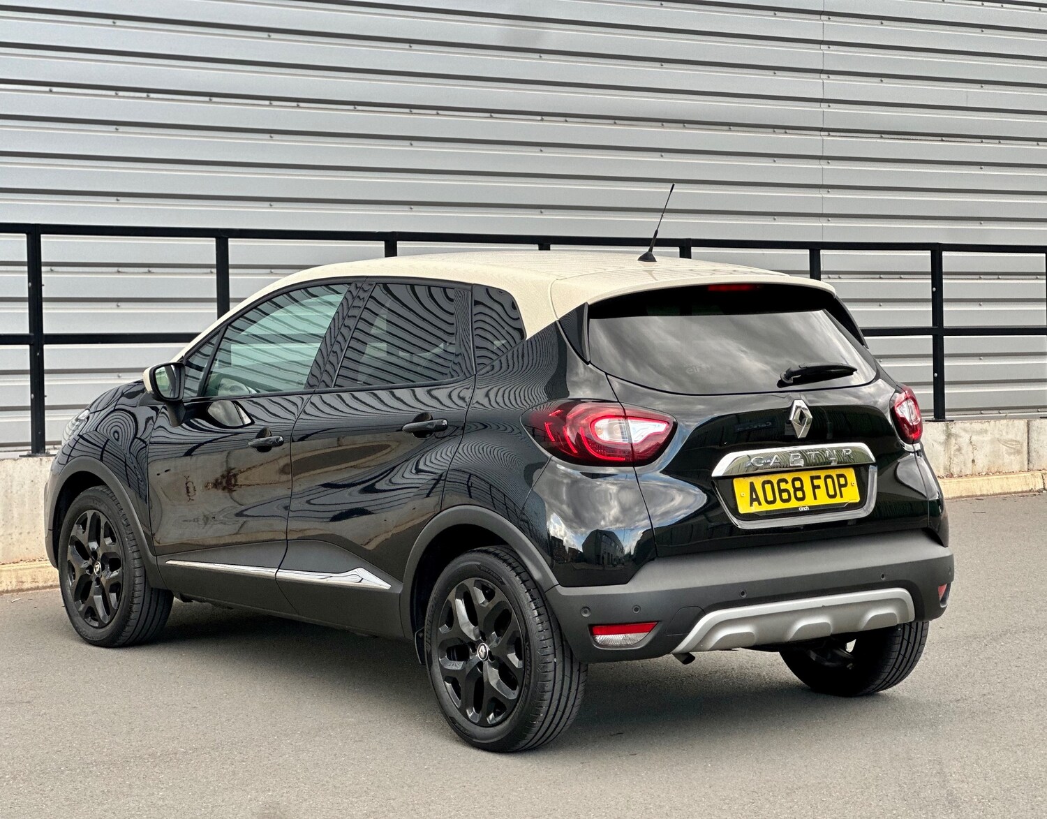 Used Renault Captur 2018 for sale - 76058226: Photo 44