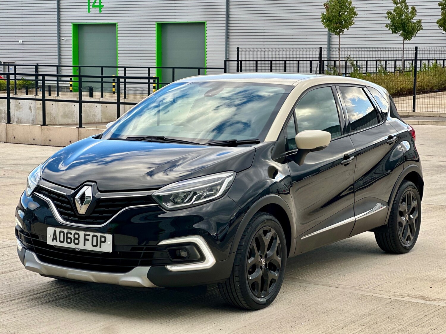 Used Renault Captur 2018 for sale - 76058226: Photo 47