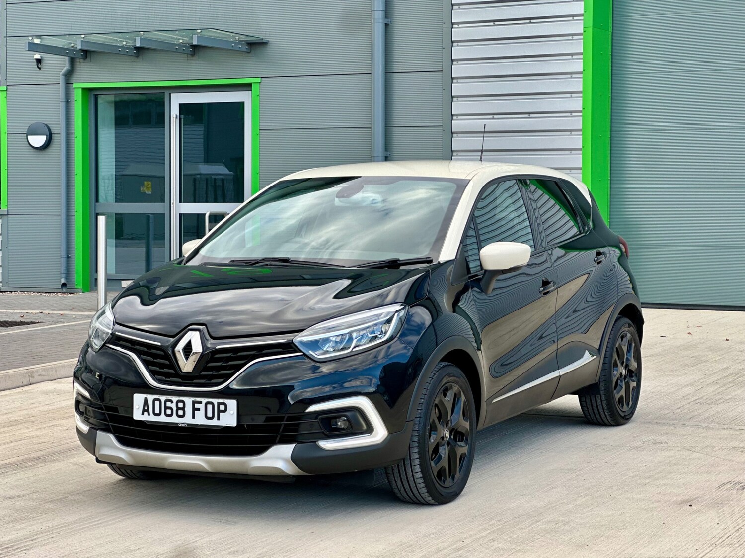 Used Renault Captur 2018 for sale - 76058226: Photo 50