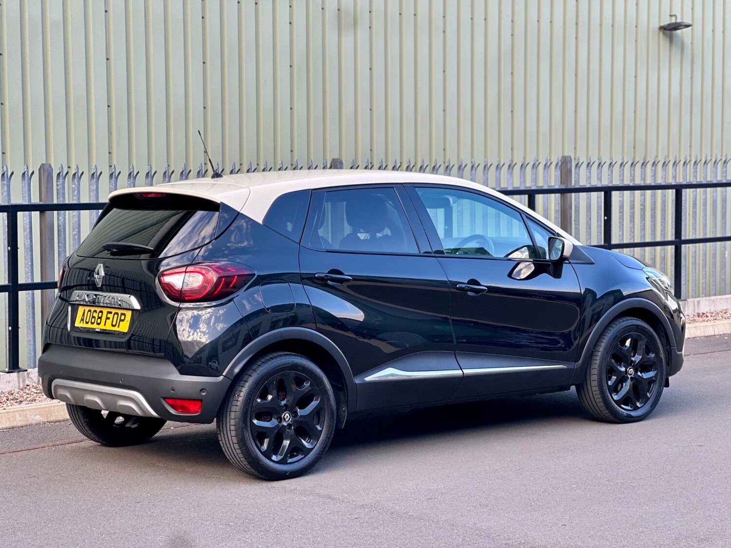 Used Renault Captur 2018 for sale - 76058226: Photo 73