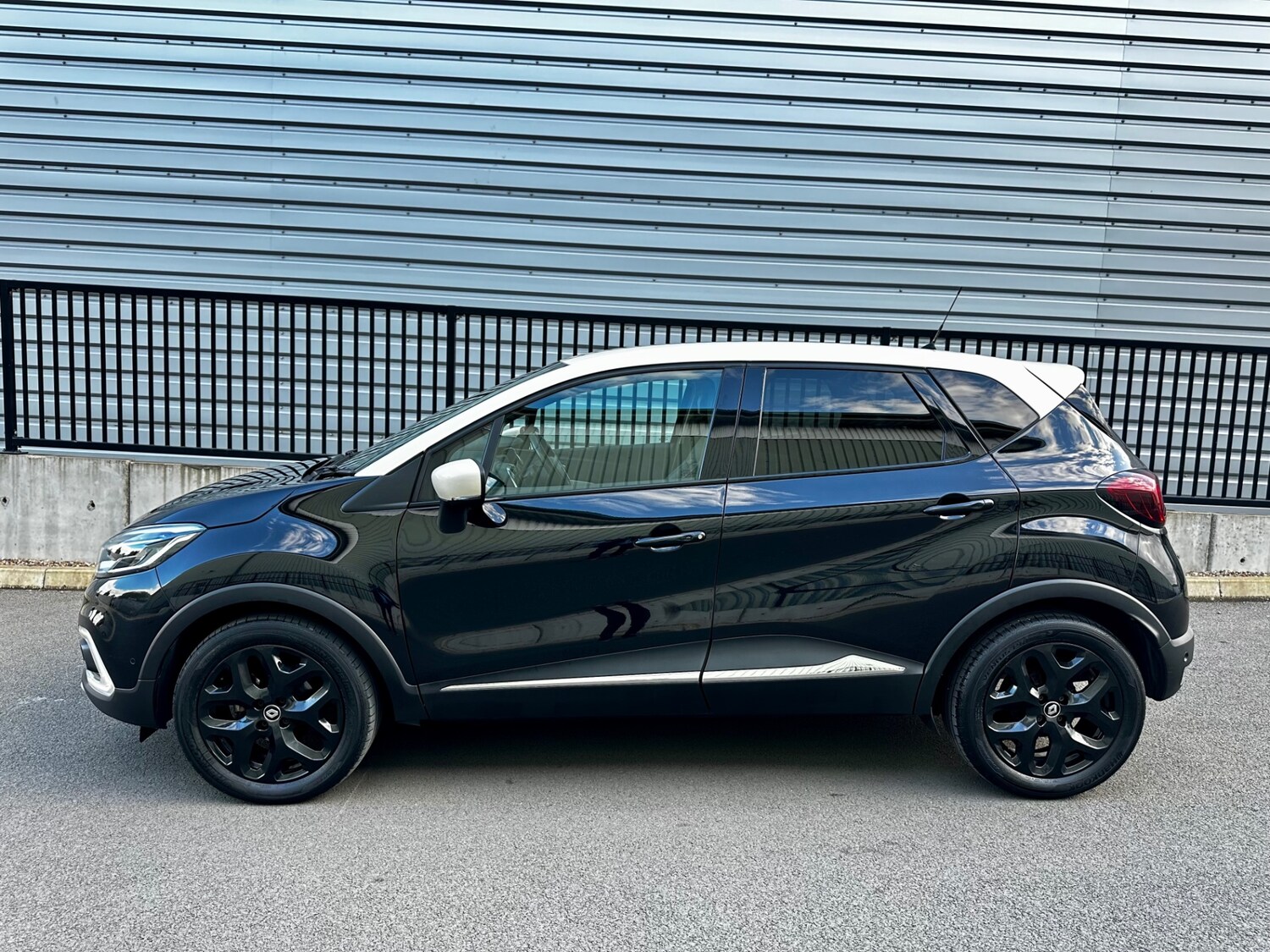 Used Renault Captur 2018 for sale - 76058226: Photo 77