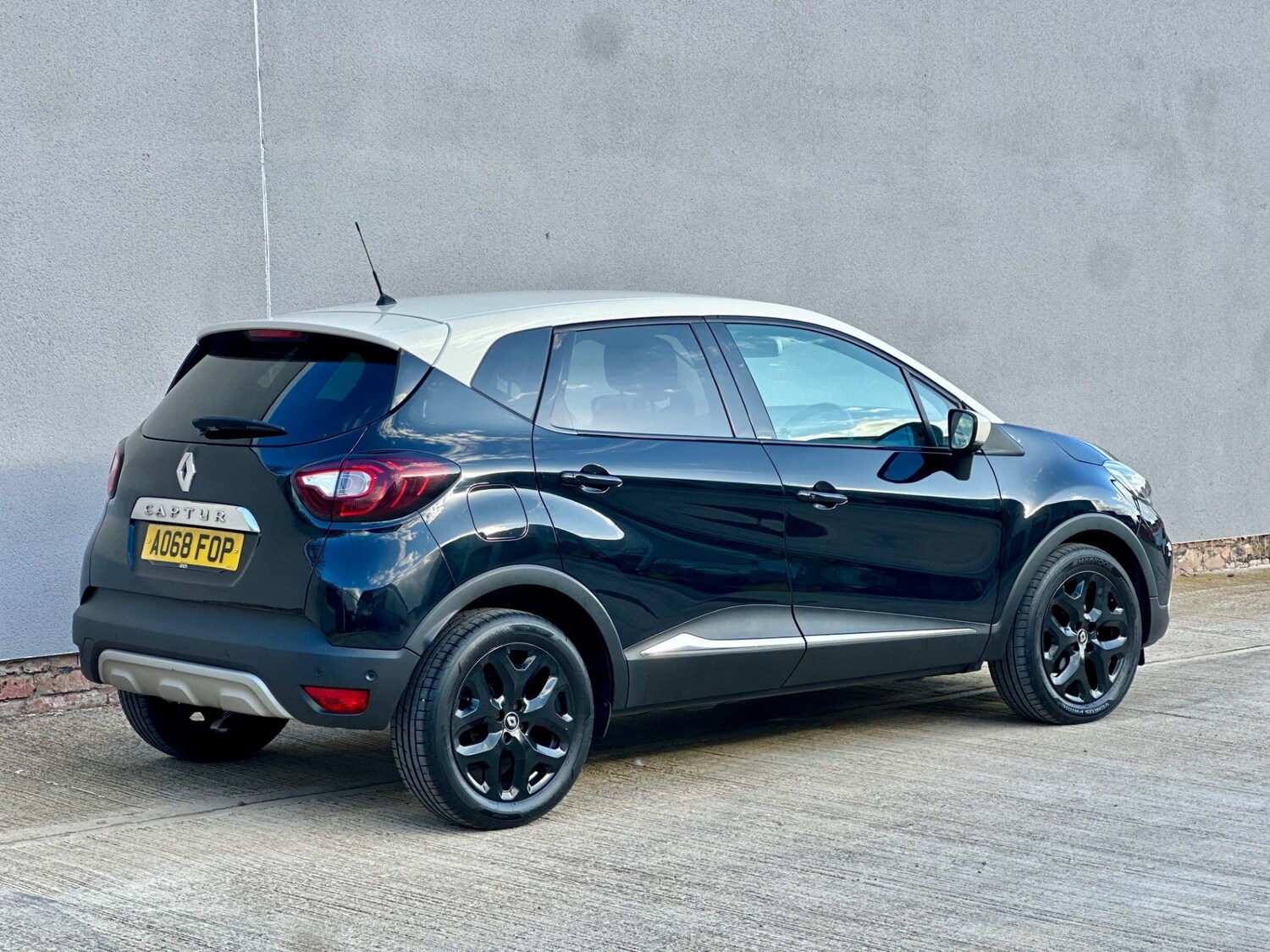 Used Renault Captur 2018 for sale - 76058226: Photo 87
